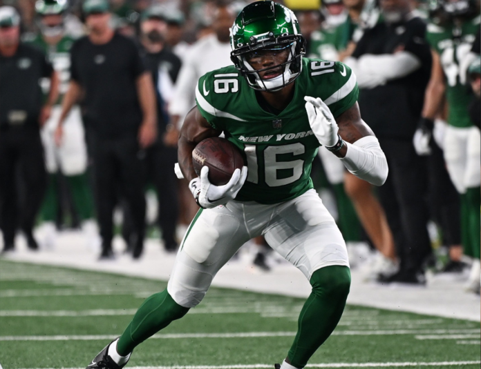 New York Jets Football Brownlee running